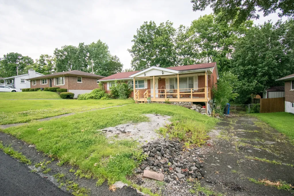 16 Virginia Avenue Winchester KY 40391