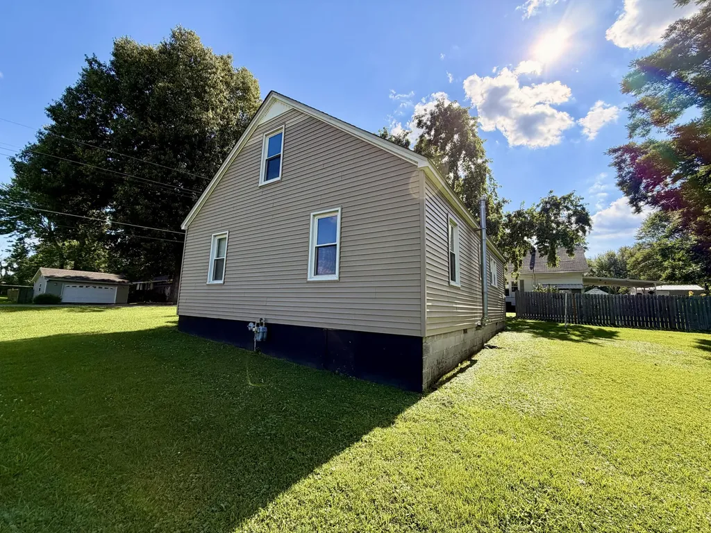 1010 W 4th Street Fulton KY 42041