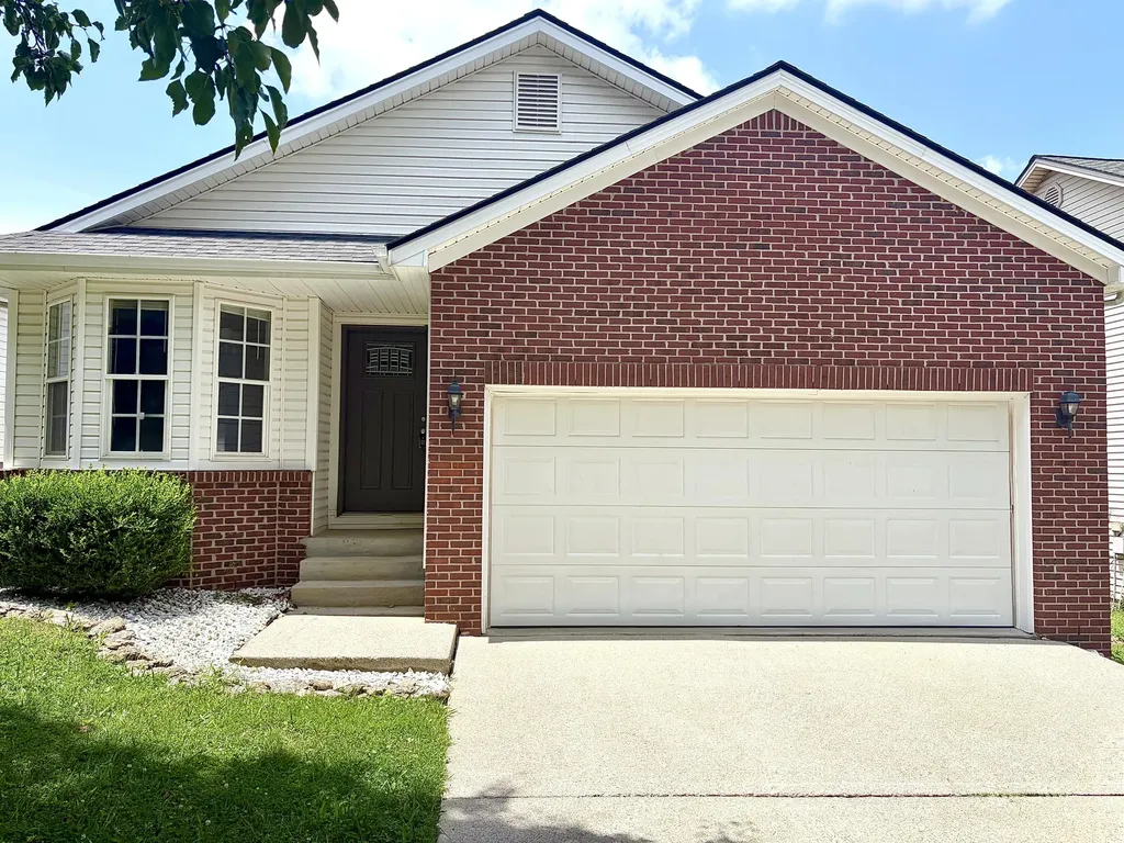 2692 Michelle Park Lexington KY 40511