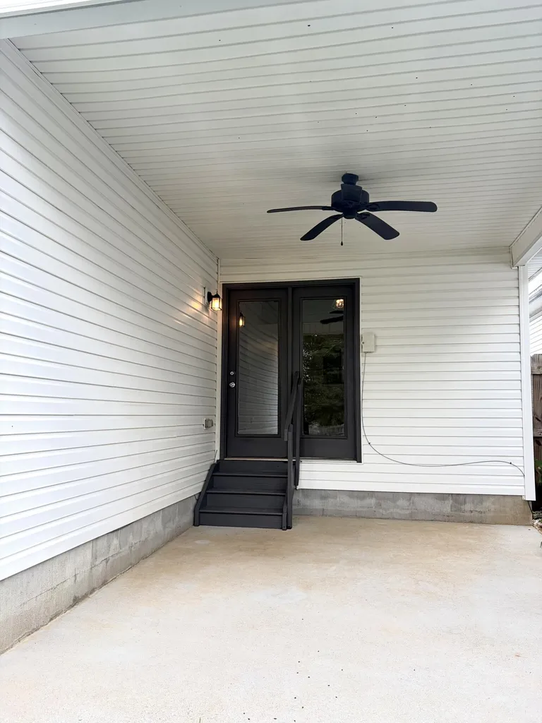2692 Michelle Park Lexington KY 40511