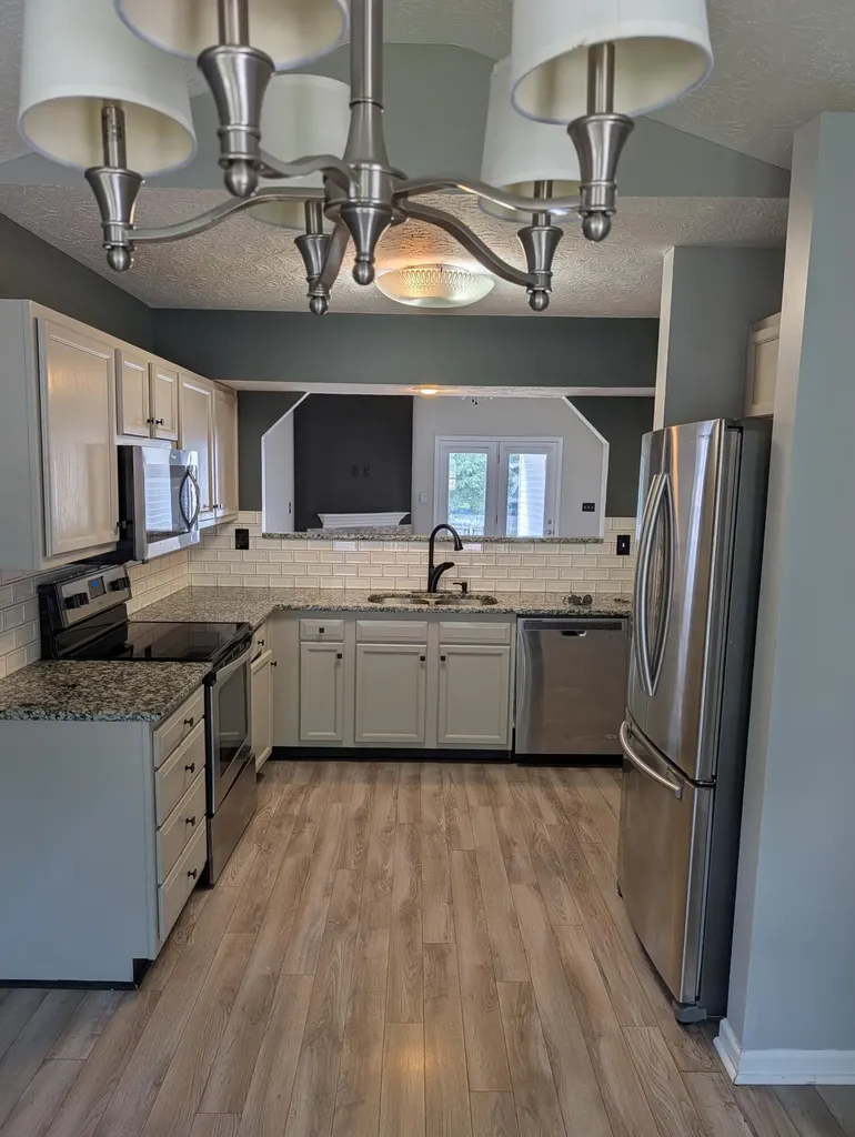 2692 Michelle Park Lexington KY 40511