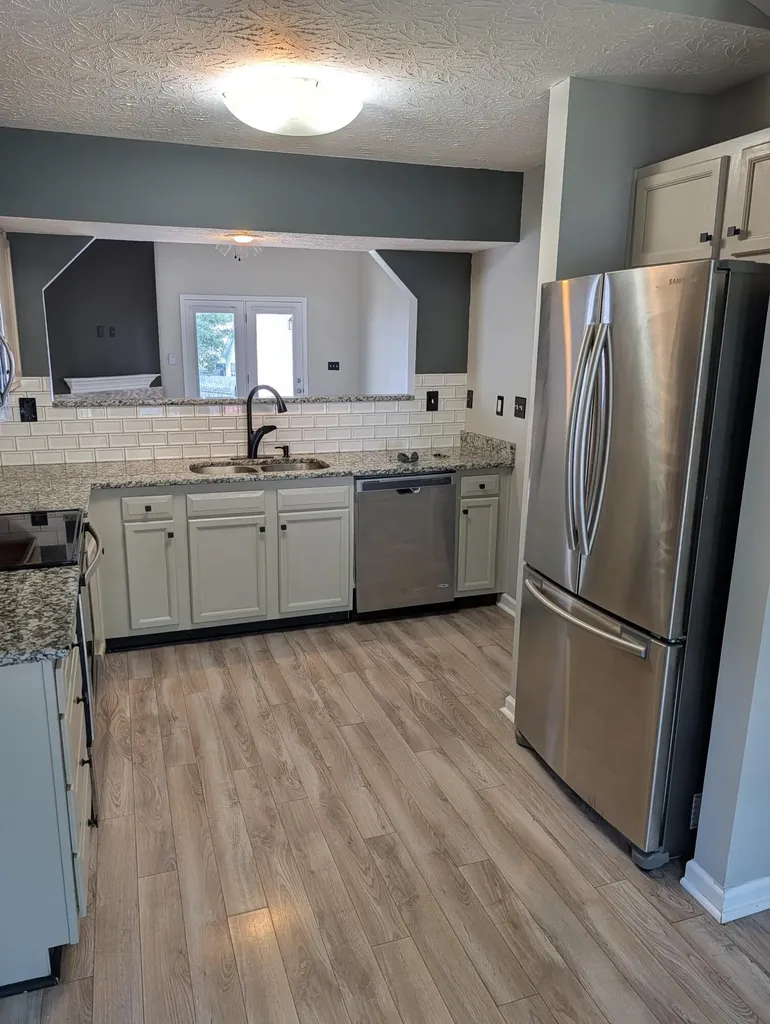 2692 Michelle Park Lexington KY 40511