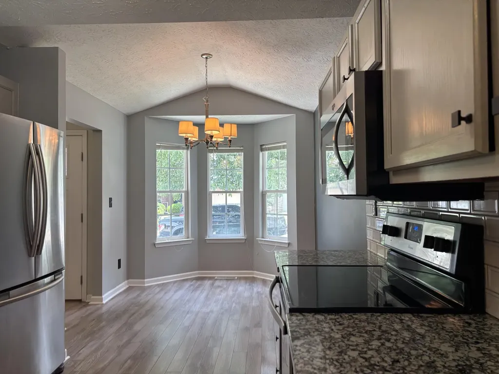 2692 Michelle Park Lexington KY 40511