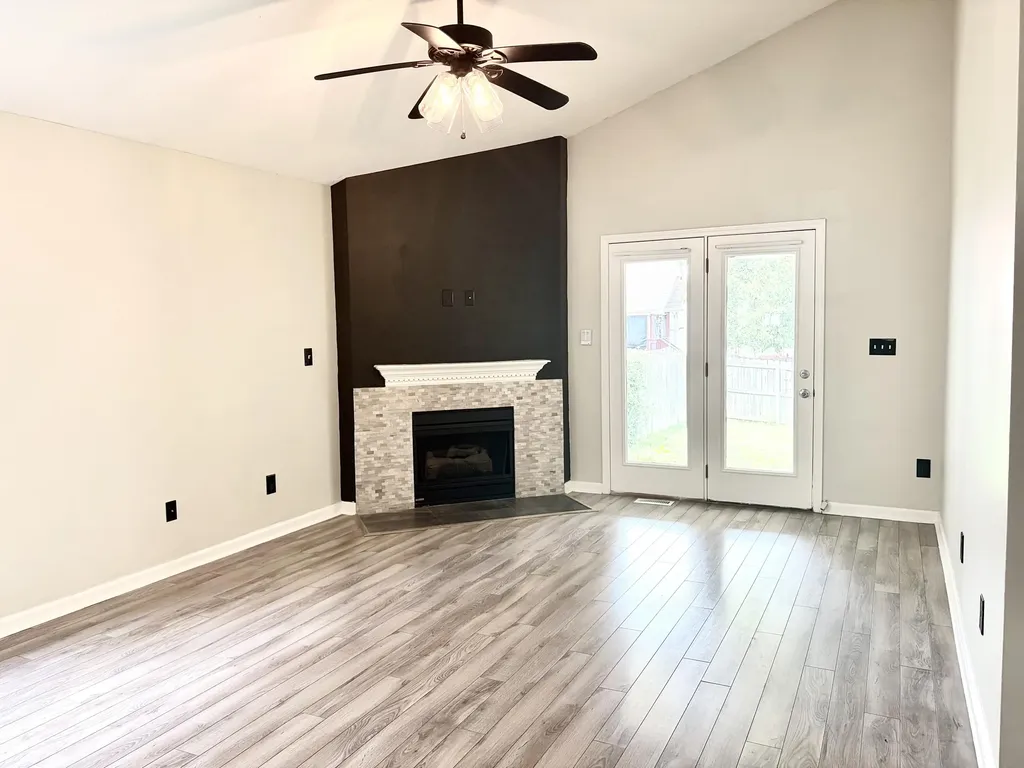 2692 Michelle Park Lexington KY 40511
