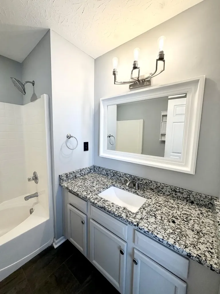 2692 Michelle Park Lexington KY 40511