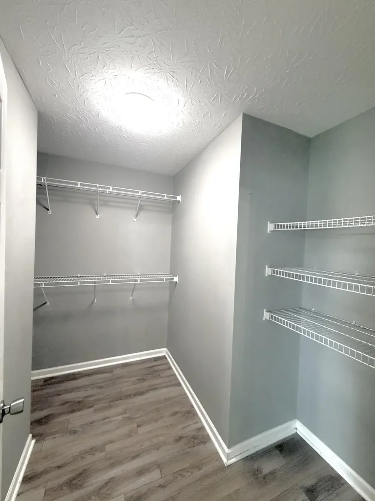 2692 Michelle Park Lexington KY 40511