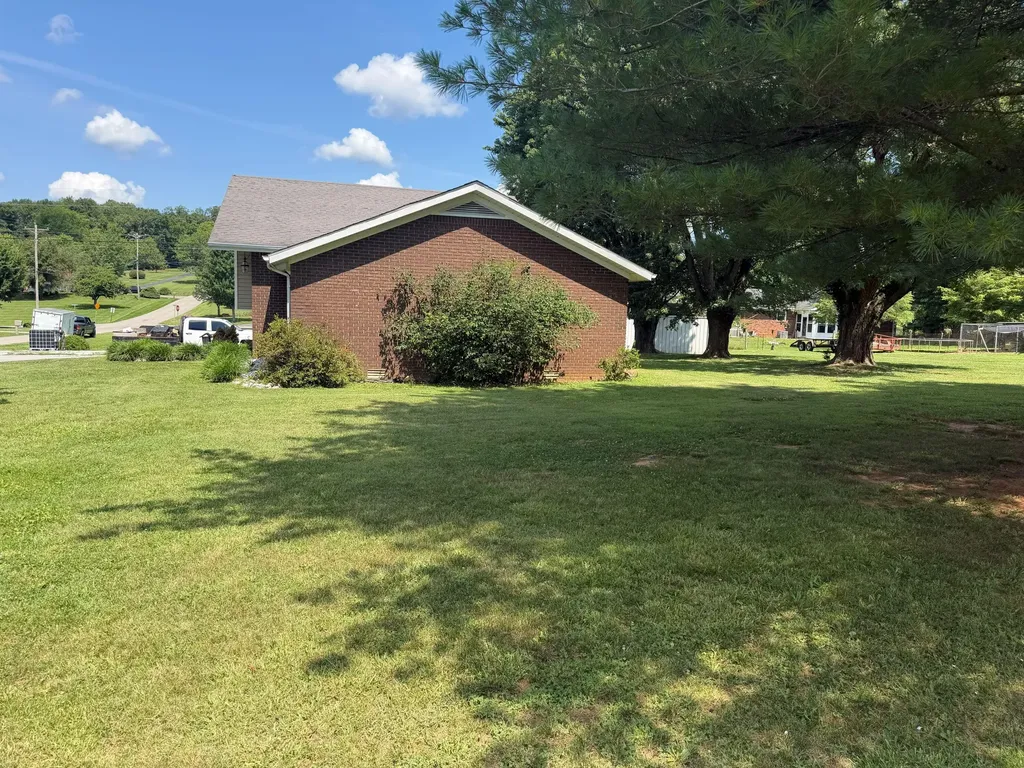 111 Guinn Drive Monticello KY 42633