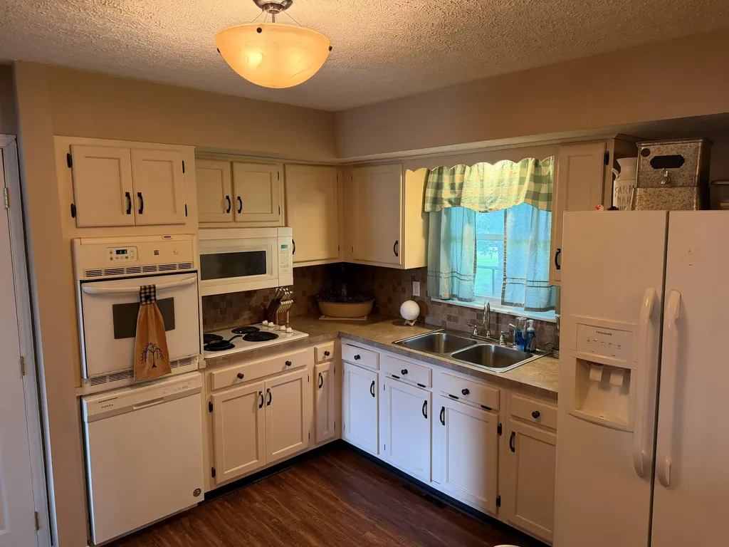 111 Guinn Drive Monticello KY 42633