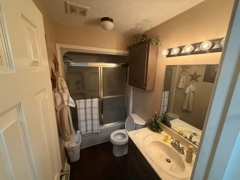 111 Guinn Drive Monticello KY 42633