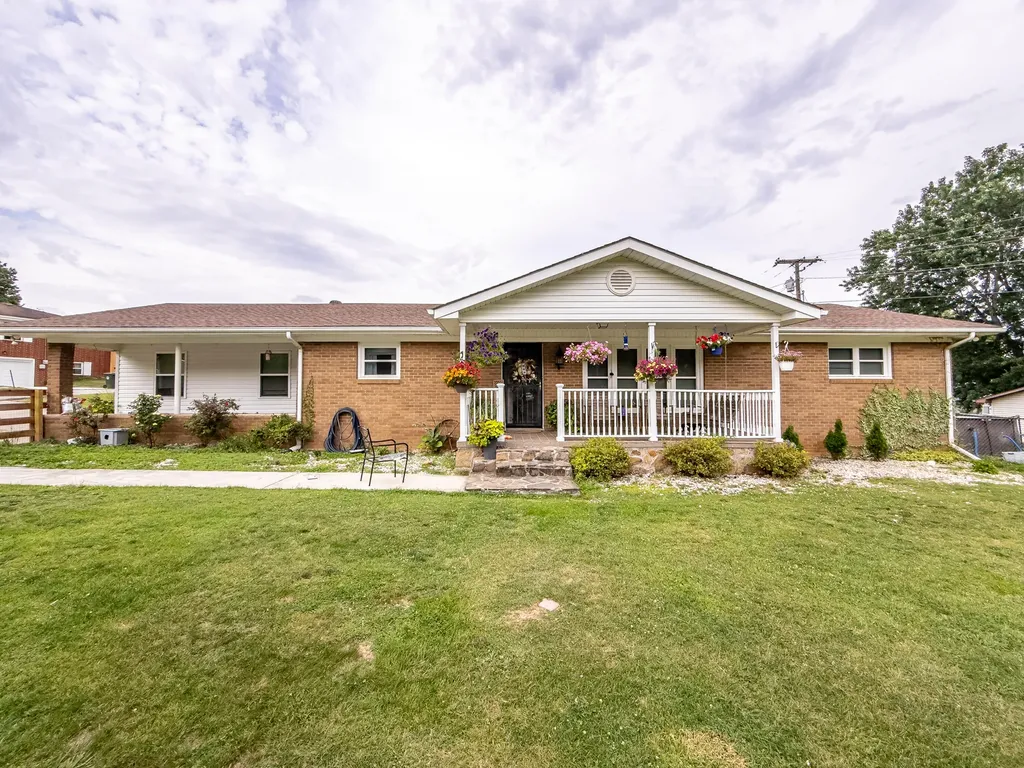 10 Joan Street Williamsburg KY 40769