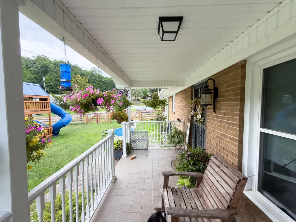 10 Joan Street Williamsburg KY 40769