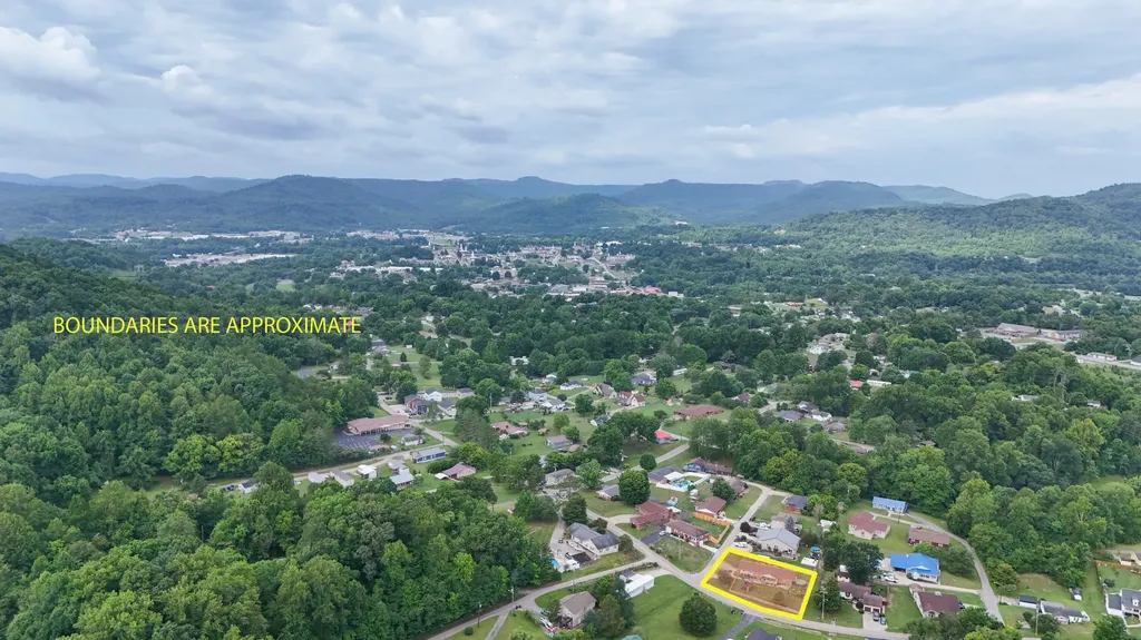 10 Joan Street Williamsburg KY 40769