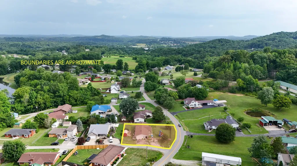 10 Joan Street Williamsburg KY 40769