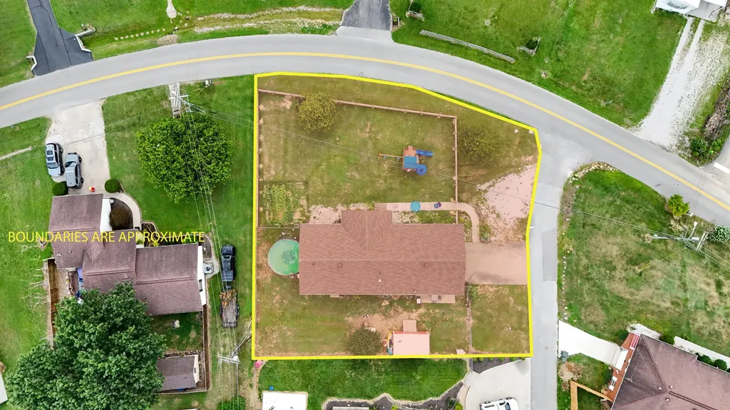10 Joan Street Williamsburg KY 40769