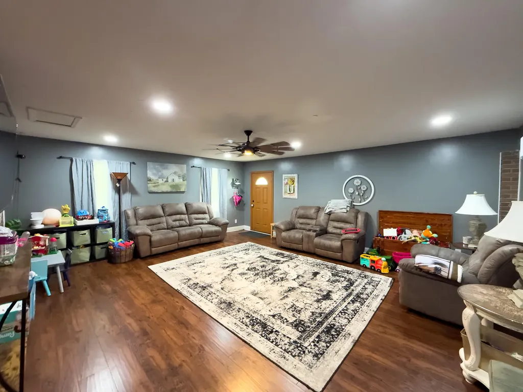 10 Joan Street Williamsburg KY 40769