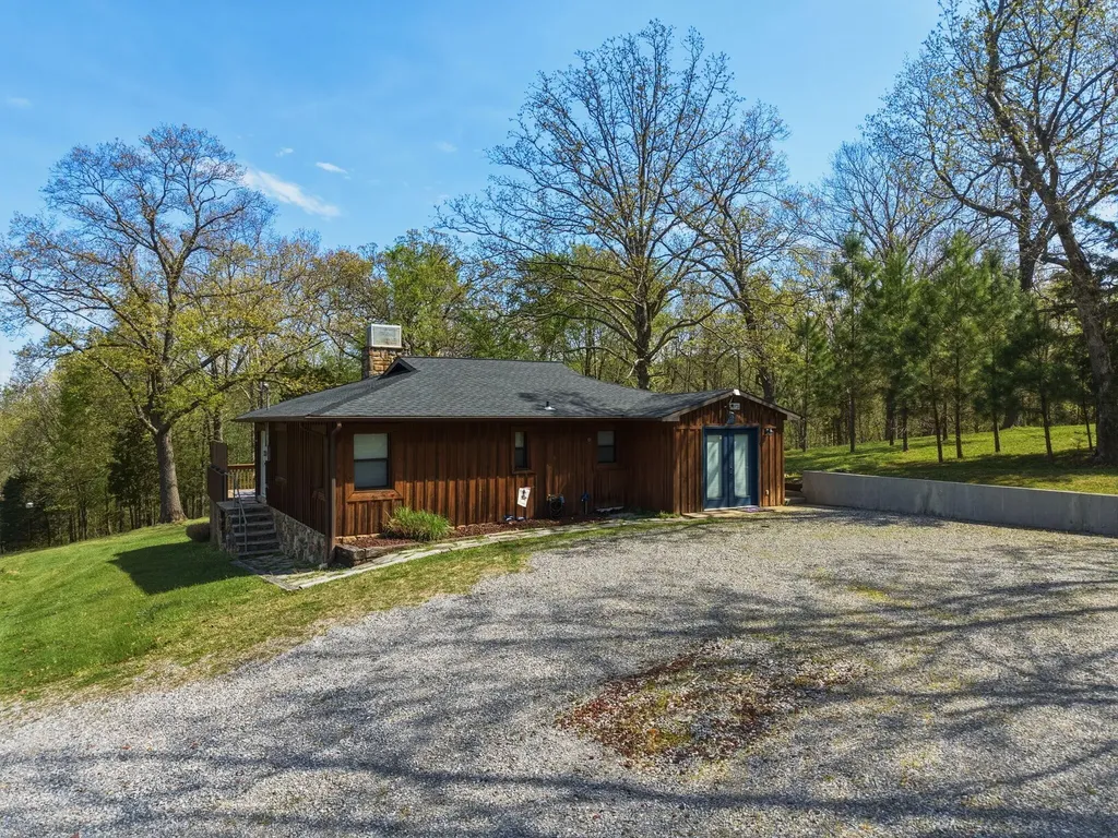 498 Paddle Lane New Concord KY 42076