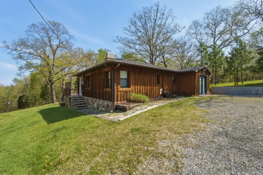 498 Paddle Lane New Concord KY 42076