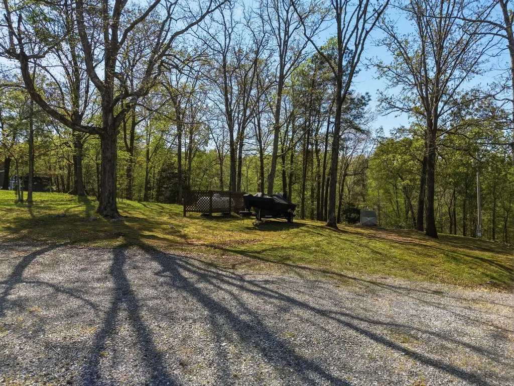 498 Paddle Lane New Concord KY 42076