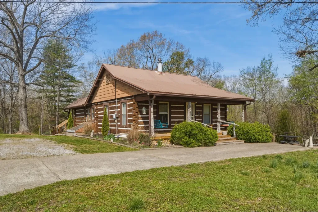 6672 Moors Camp Highway Gilbertsville KY 42044