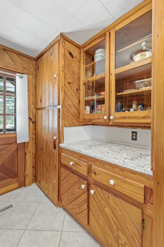 6672 Moors Camp Highway Gilbertsville KY 42044