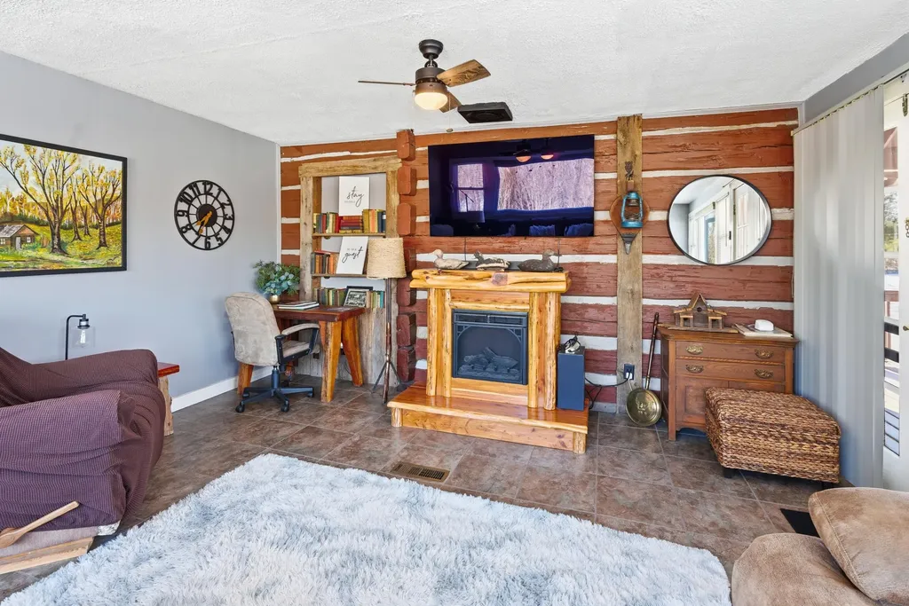 6672 Moors Camp Highway Gilbertsville KY 42044