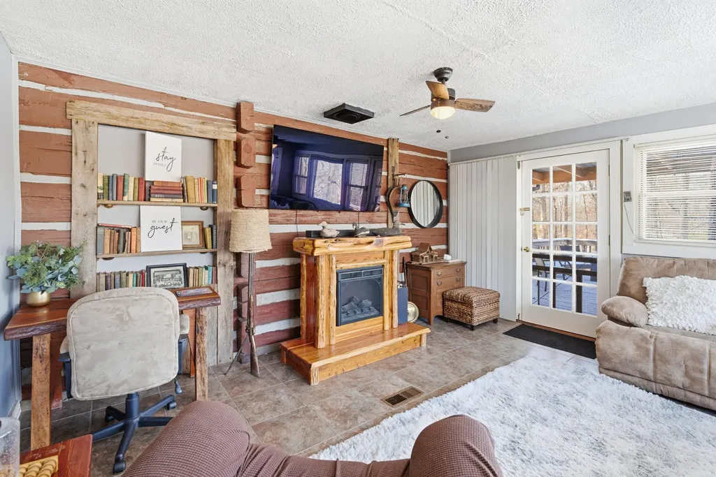 6672 Moors Camp Highway Gilbertsville KY 42044