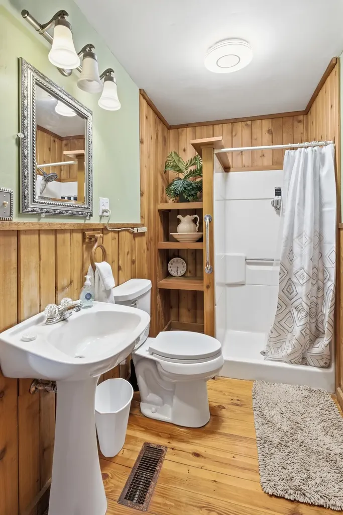 6672 Moors Camp Highway Gilbertsville KY 42044