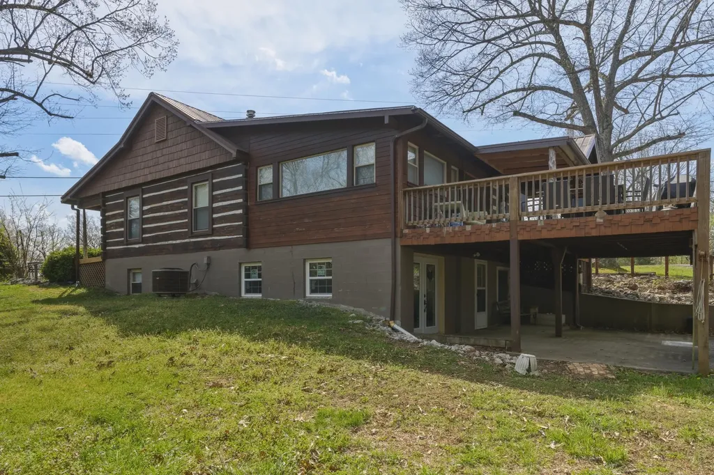 6672 Moors Camp Highway Gilbertsville KY 42044
