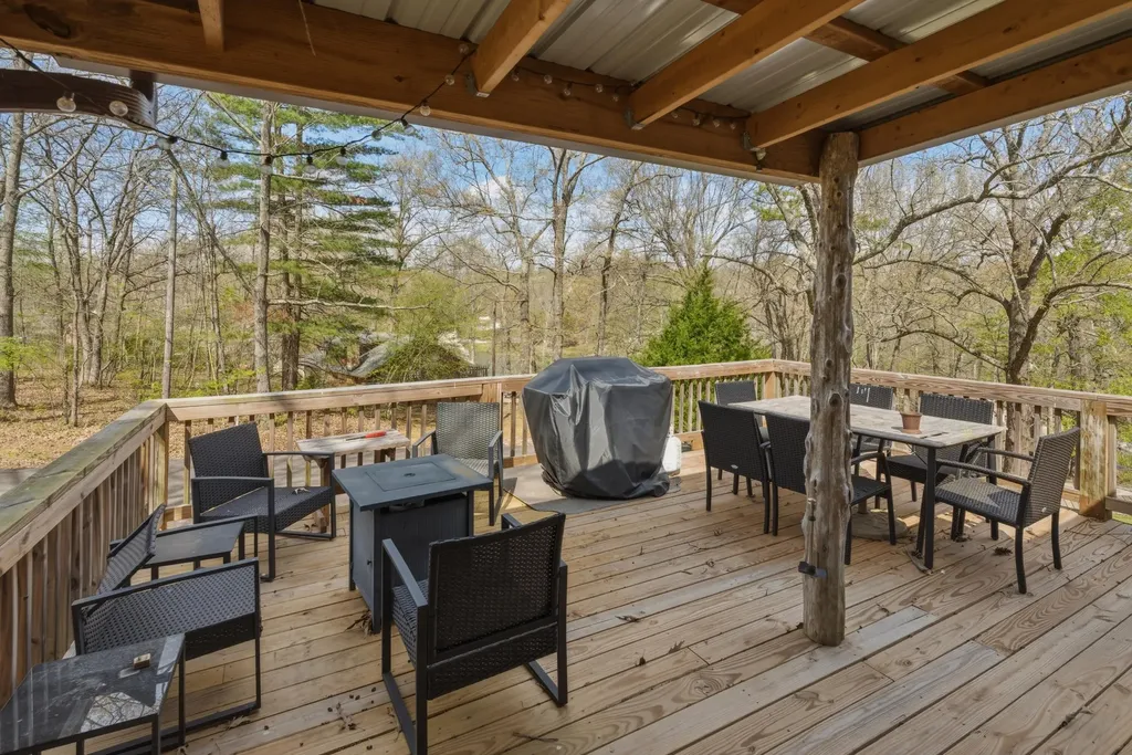 6672 Moors Camp Highway Gilbertsville KY 42044