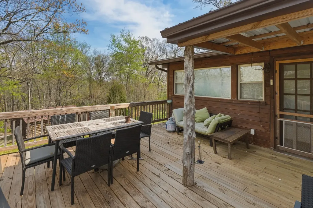 6672 Moors Camp Highway Gilbertsville KY 42044