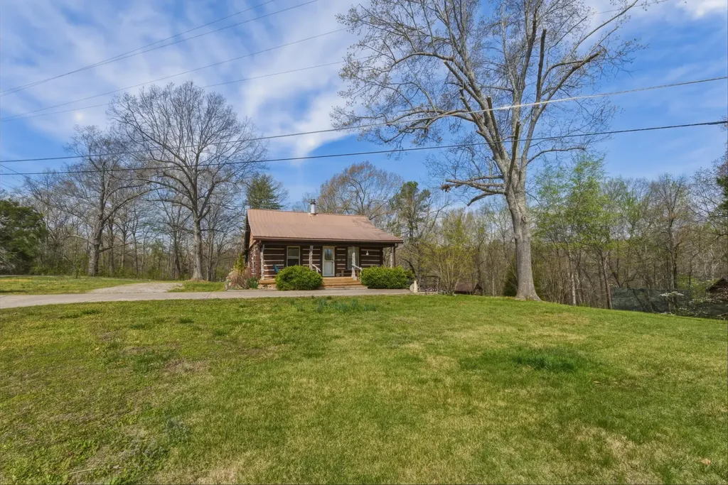 6672 Moors Camp Highway Gilbertsville KY 42044