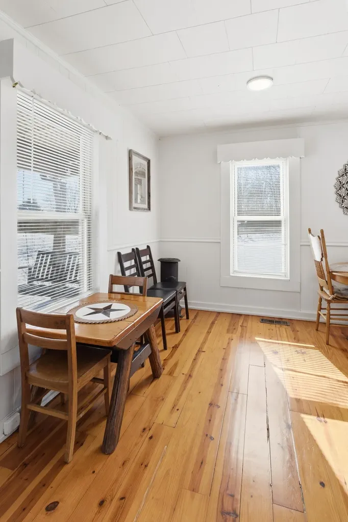 6672 Moors Camp Highway Gilbertsville KY 42044