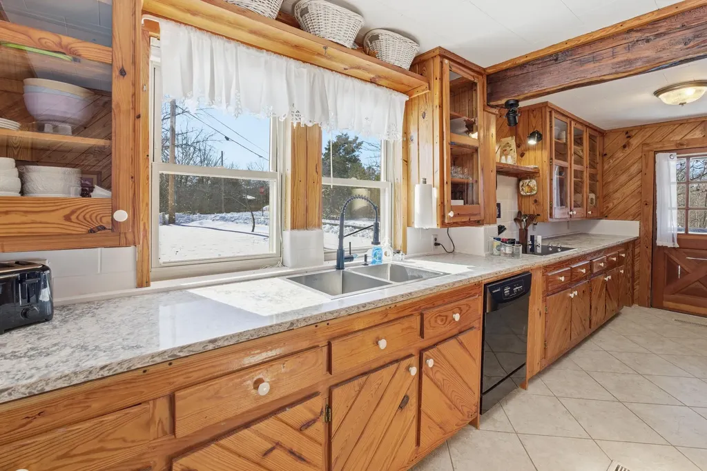6672 Moors Camp Highway Gilbertsville KY 42044