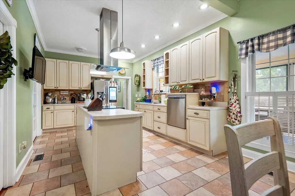 6985 Old Mountain Ash Pike Williamsburg KY 40769