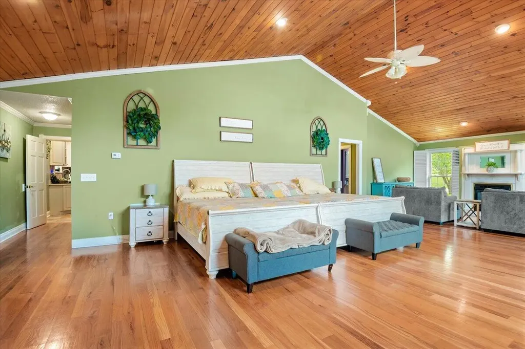 6985 Old Mountain Ash Pike Williamsburg KY 40769