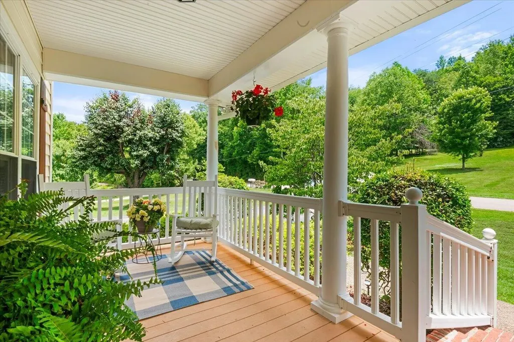 6985 Old Mountain Ash Pike Williamsburg KY 40769