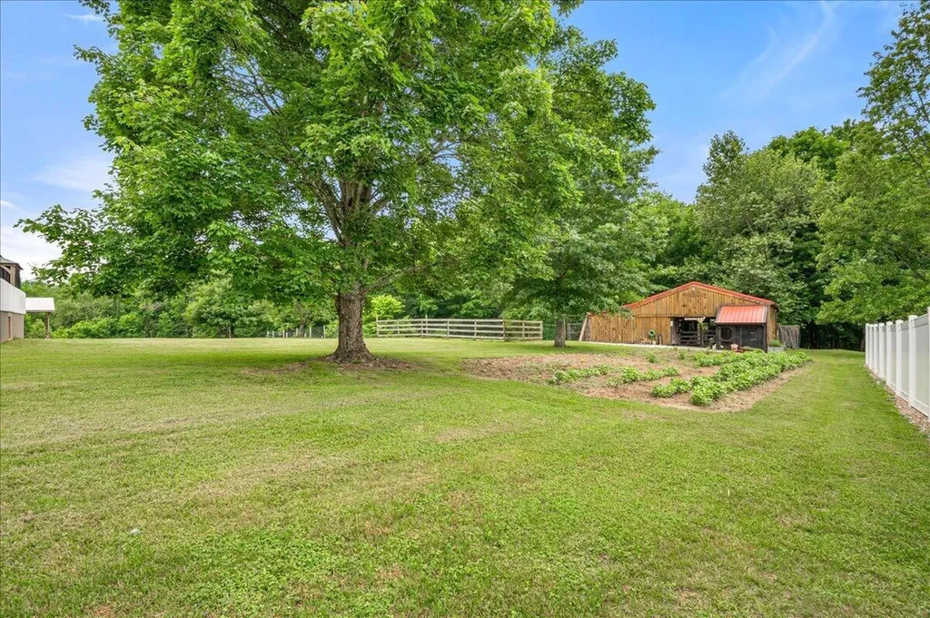 6985 Old Mountain Ash Pike Williamsburg KY 40769