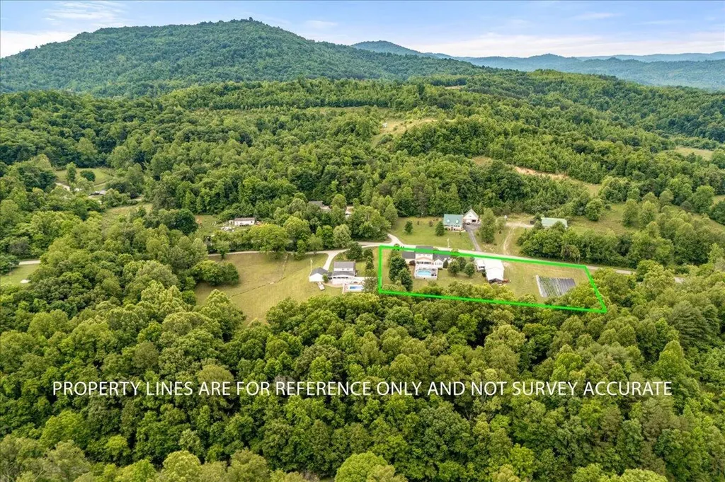 6985 Old Mountain Ash Pike Williamsburg KY 40769