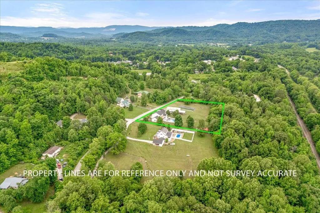 6985 Old Mountain Ash Pike Williamsburg KY 40769