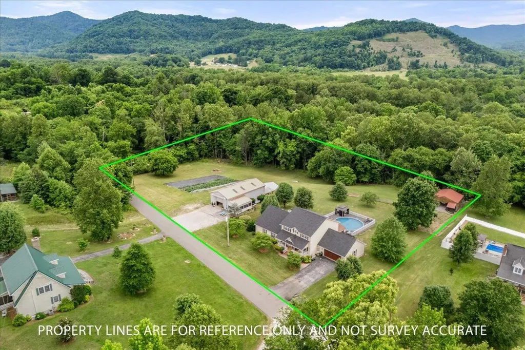 6985 Old Mountain Ash Pike Williamsburg KY 40769