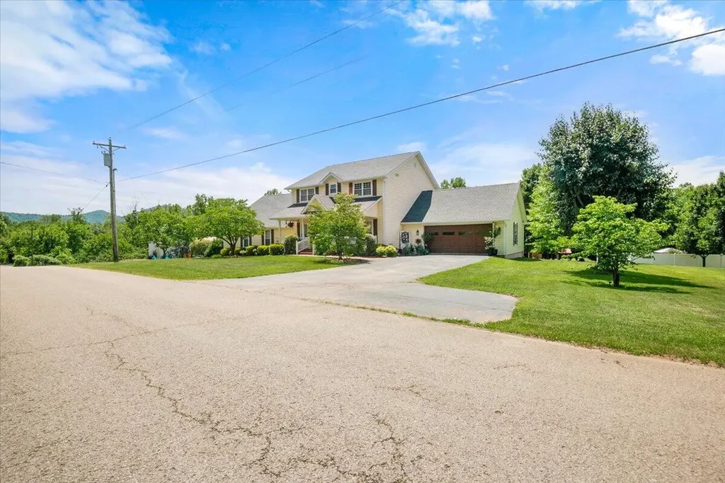 6985 Old Mountain Ash Pike Williamsburg KY 40769