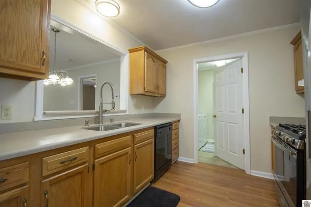 5073 Hill Terrace Paducah KY 42001