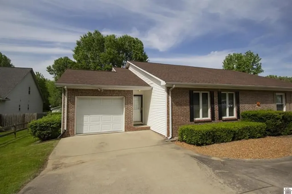 5073 Hill Terrace Paducah KY 42001