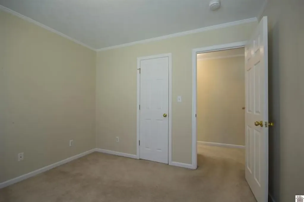5073 Hill Terrace Paducah KY 42001