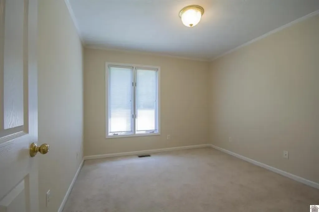 5073 Hill Terrace Paducah KY 42001