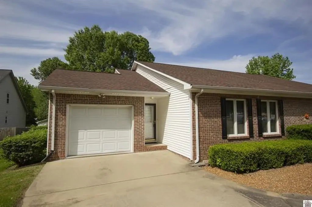 5073 Hill Terrace Paducah KY 42001