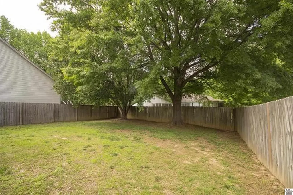 5073 Hill Terrace Paducah KY 42001