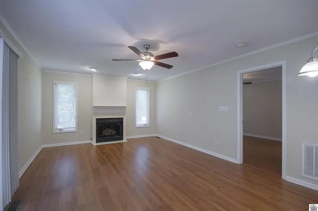 5073 Hill Terrace Paducah KY 42001