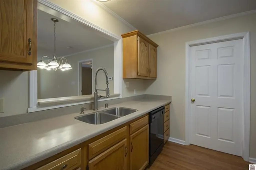 5073 Hill Terrace Paducah KY 42001