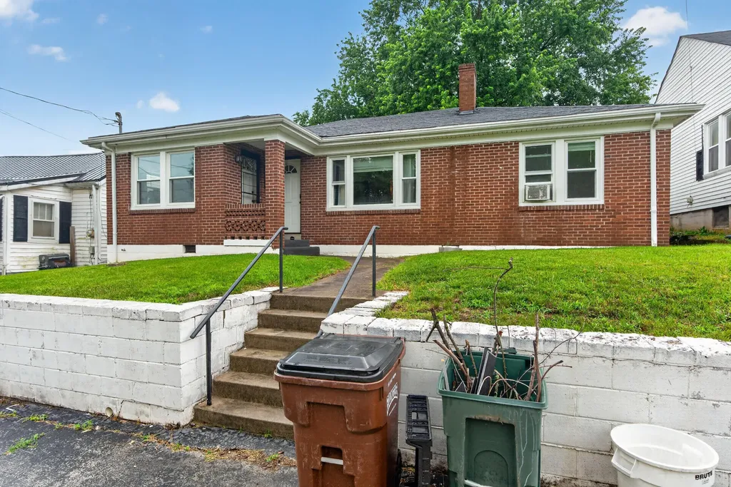 114 Estill Street Mt Sterling KY 40353